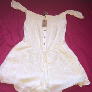 American Eagle white romper Size Large